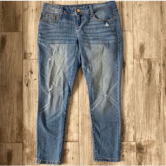 American Rag Juniors Distressed Ripped Jeans Size 3 - Picture 1 of 8
